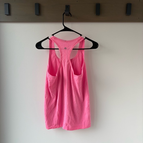 Lululemon Swiftly Tech Racerback Tank Top Pink - Size 8 Seamless Athletic top - Picture 4 of 5